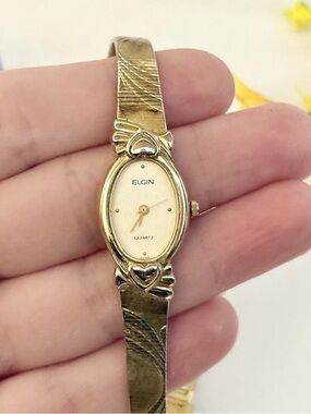 Beautiful Antique Elgin Hearts Dainty Gold Oval Elegant Cocktail Bracelet Watch